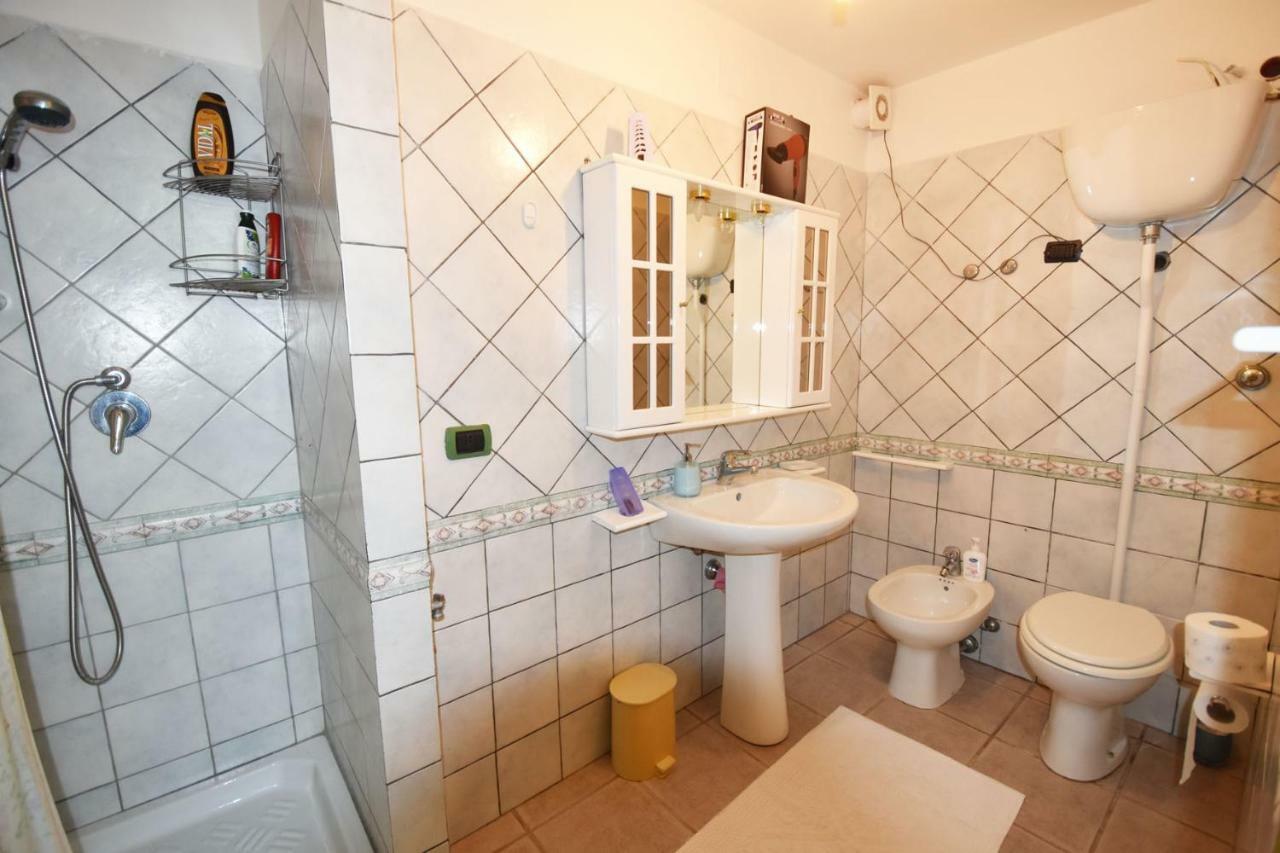 Casa Vacanza Porto Frailis Gia Porto Frailis B&B Арбатакс Екстер'єр фото